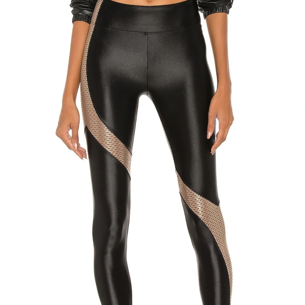 Koral black legging w gold detail - Picture 4 of 9